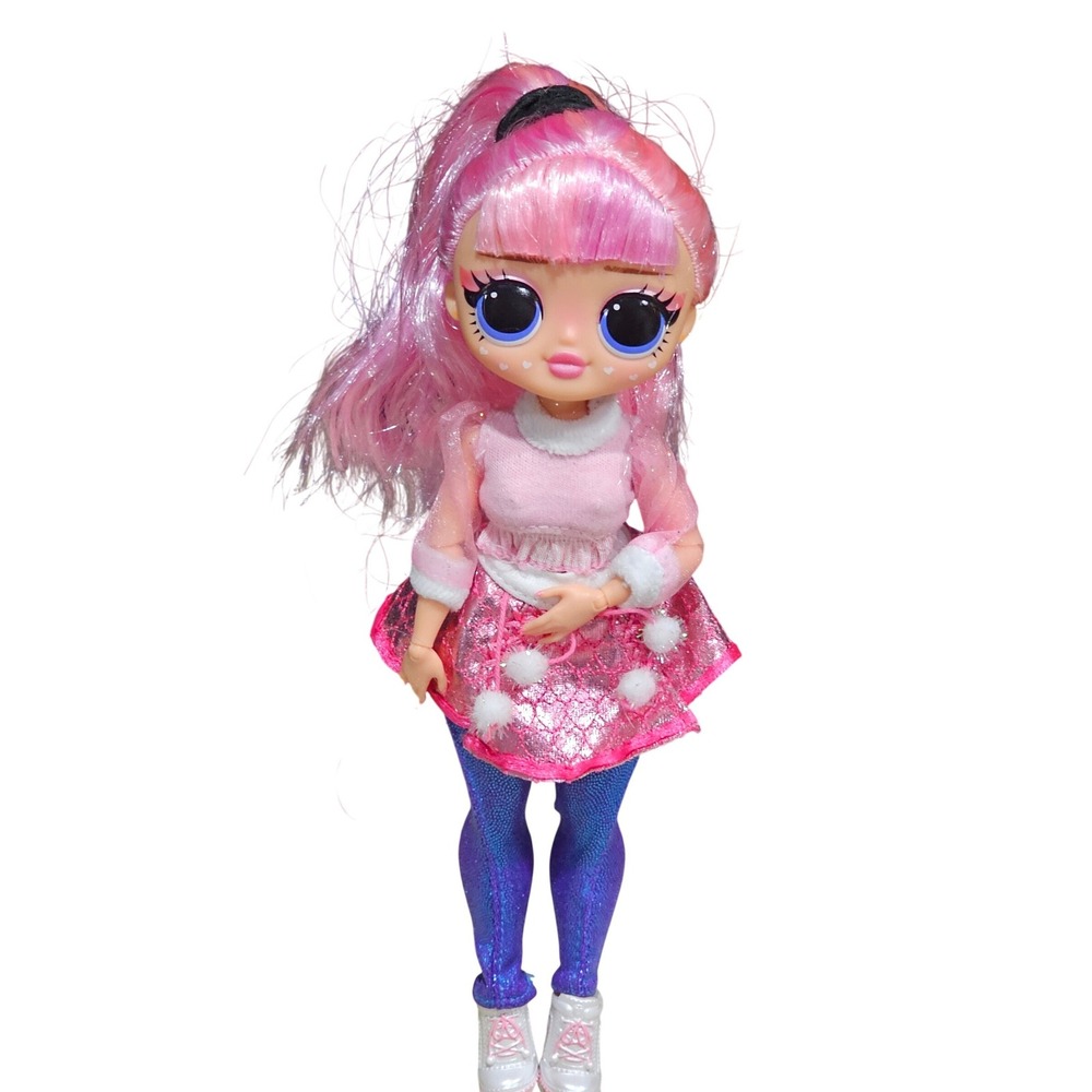 LOL Surprise OMG Skatepark QT Fashion Doll Pink Hair Ice Skates MGA 2021‎